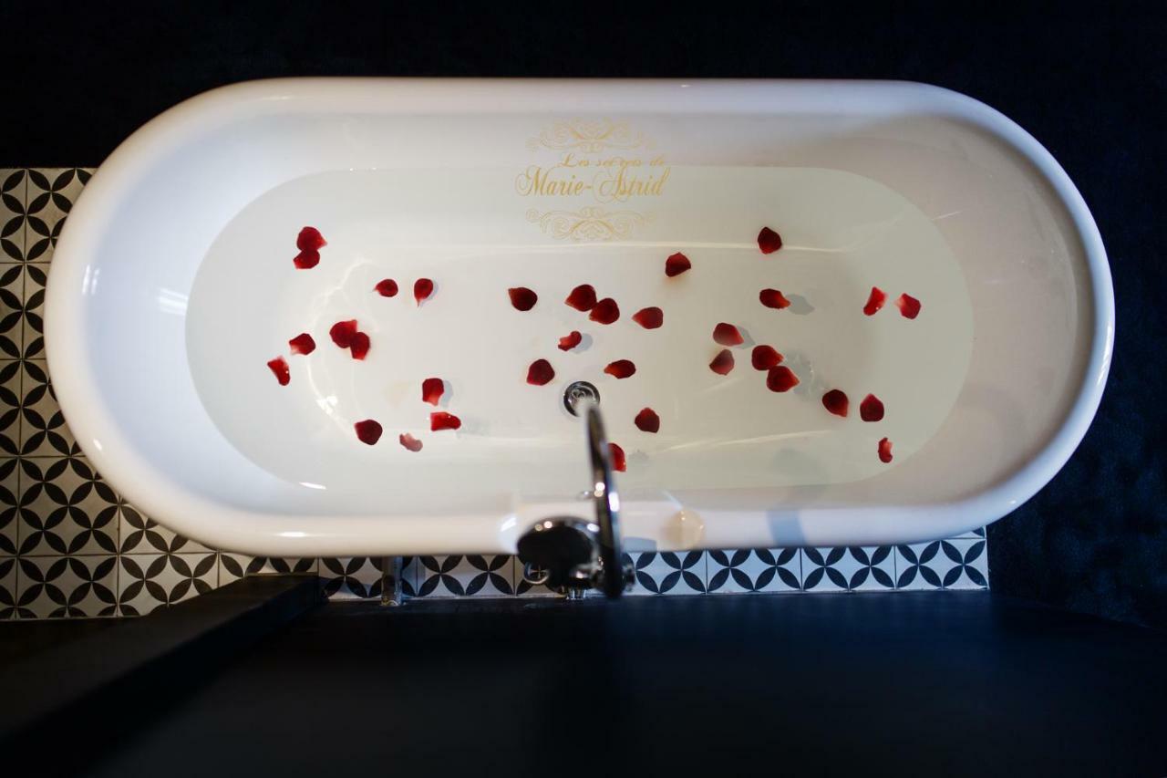 Les Secrets De Marie-Astrid, Suite Love Room Bordeaux Ngoại thất bức ảnh